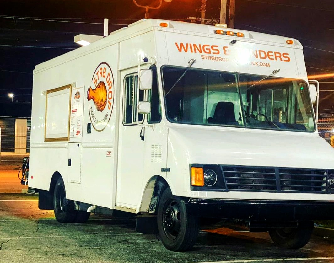 Food truck of Str8 Wings